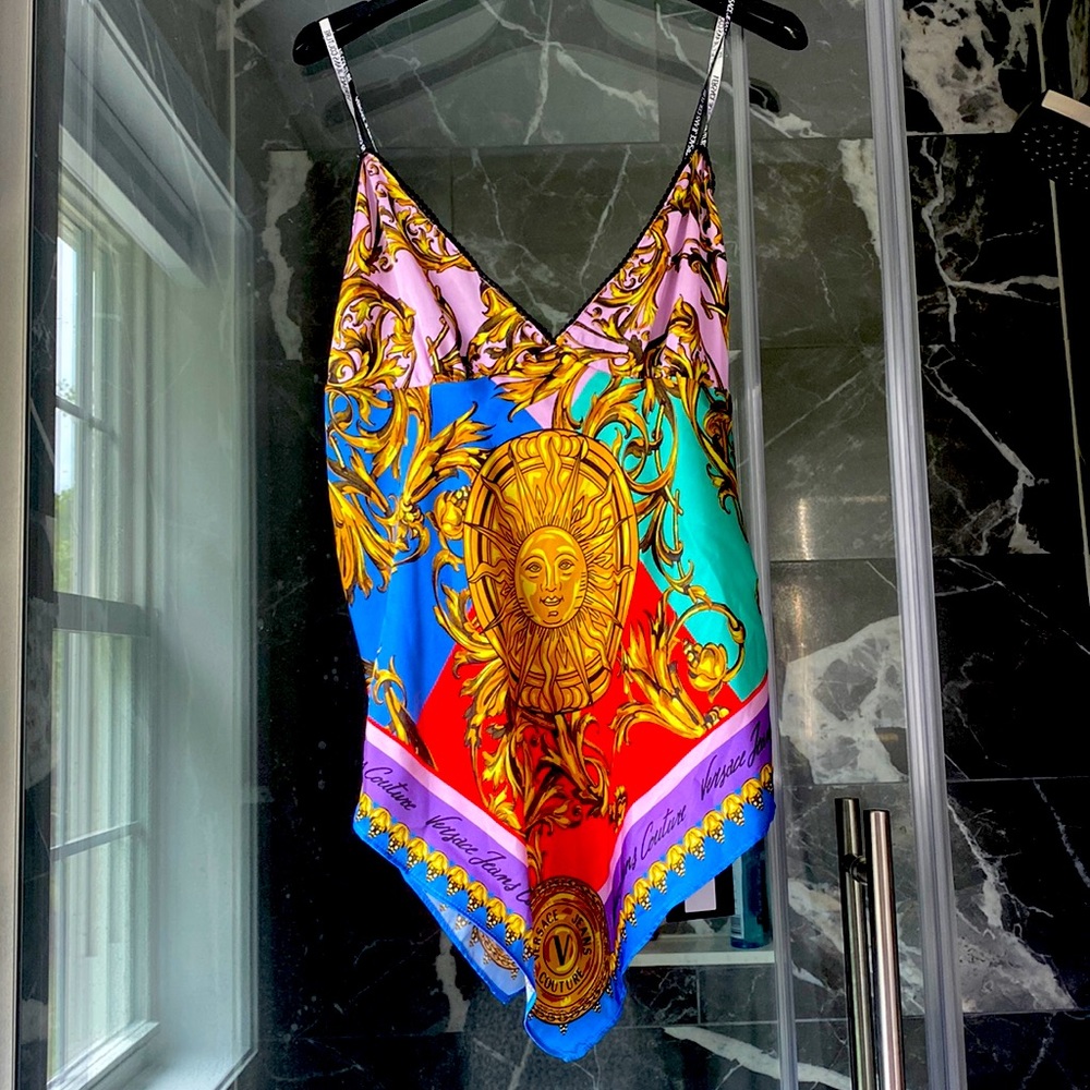 Versace adjustable strap top size 44